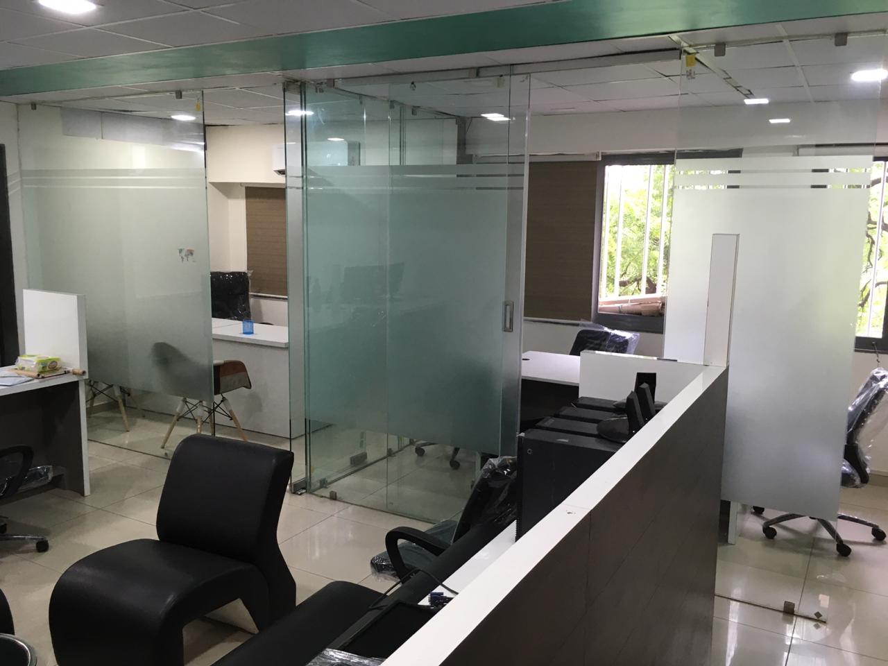 950 Sq. Ft. Commercial Office for Rent in Ashram Road Ahmedabad - Media 5
