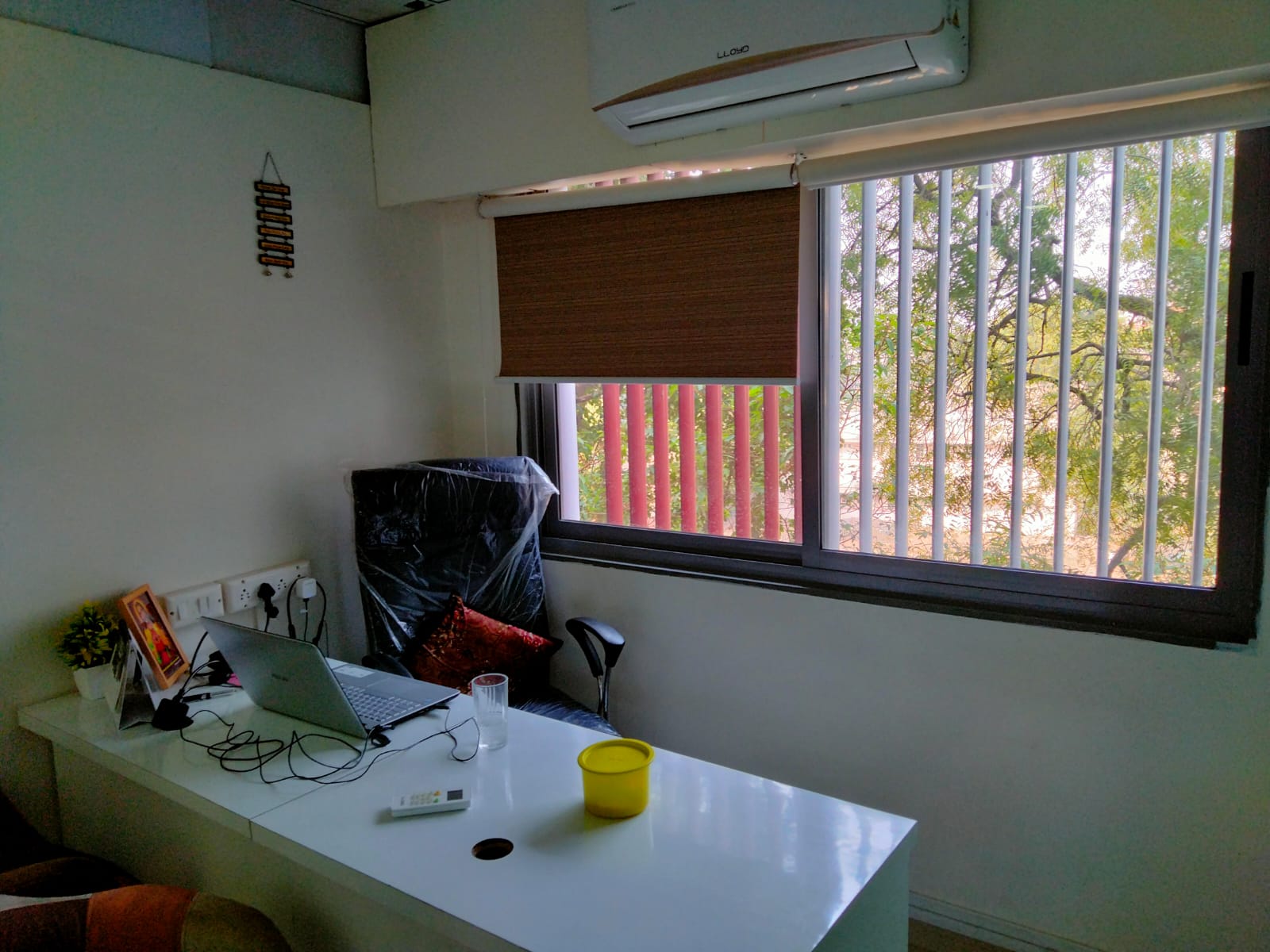 950 Sq. Ft. Commercial Office for Rent in Ashram Road Ahmedabad - Media 12