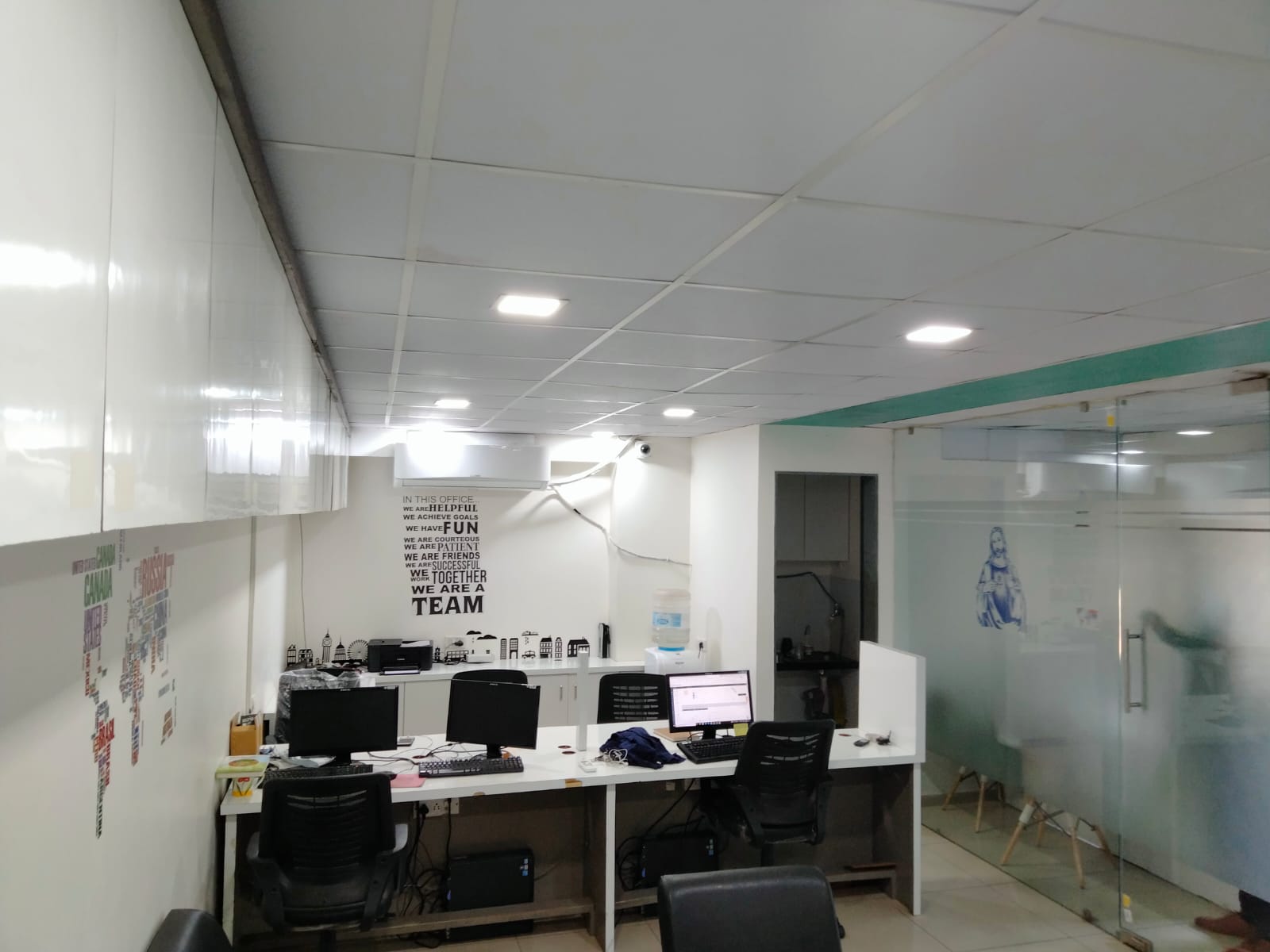 950 Sq. Ft. Commercial Office for Rent in Ashram Road Ahmedabad - Media 13
