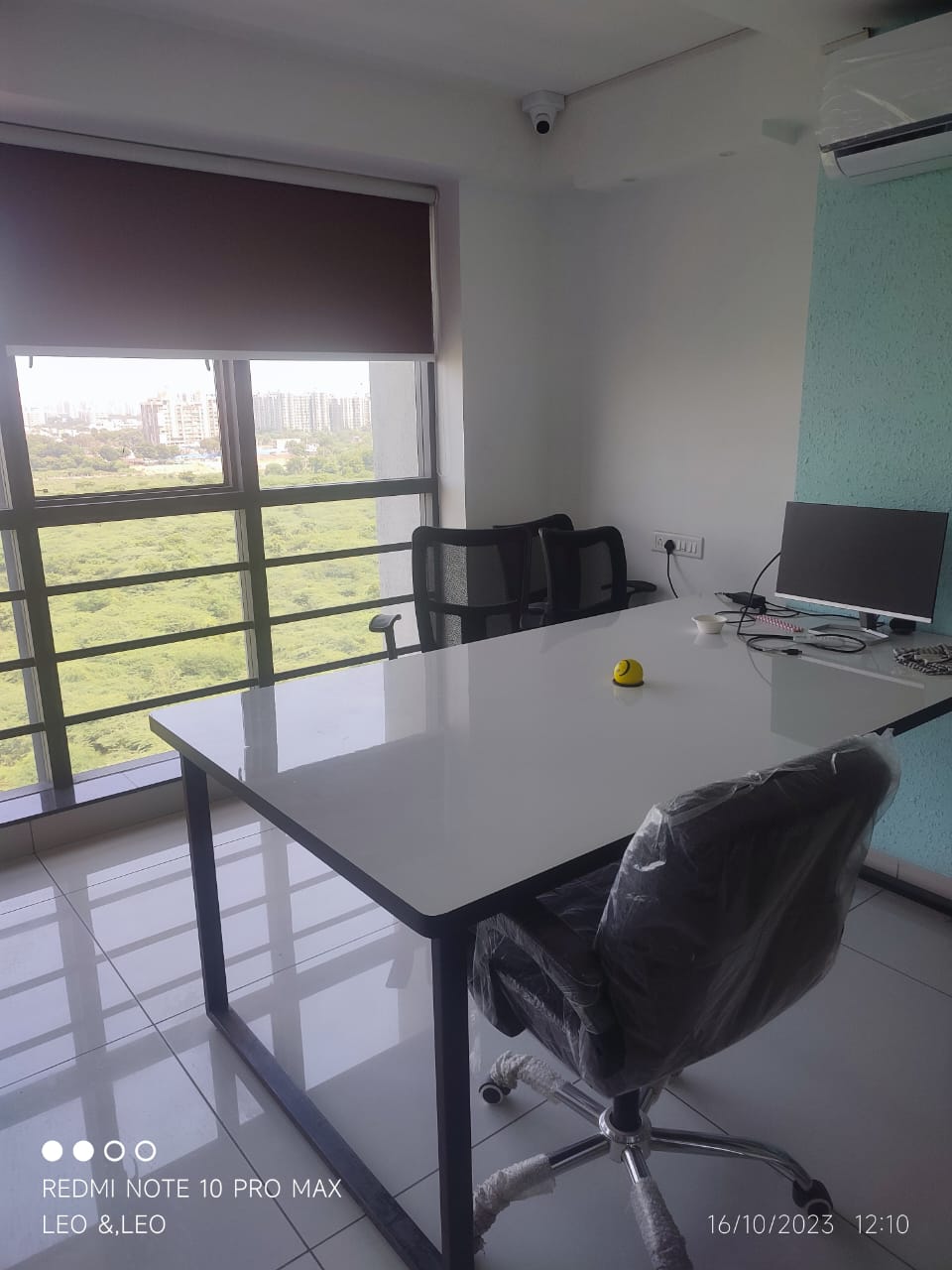 Office 1175 Sq. Ft. Commercial Office for Rent in Gota Ahmedabad - Media 4