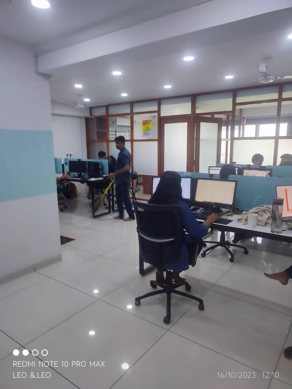 Office 1175 Sq. Ft. Commercial Office for Rent in Gota Ahmedabad - Media 5