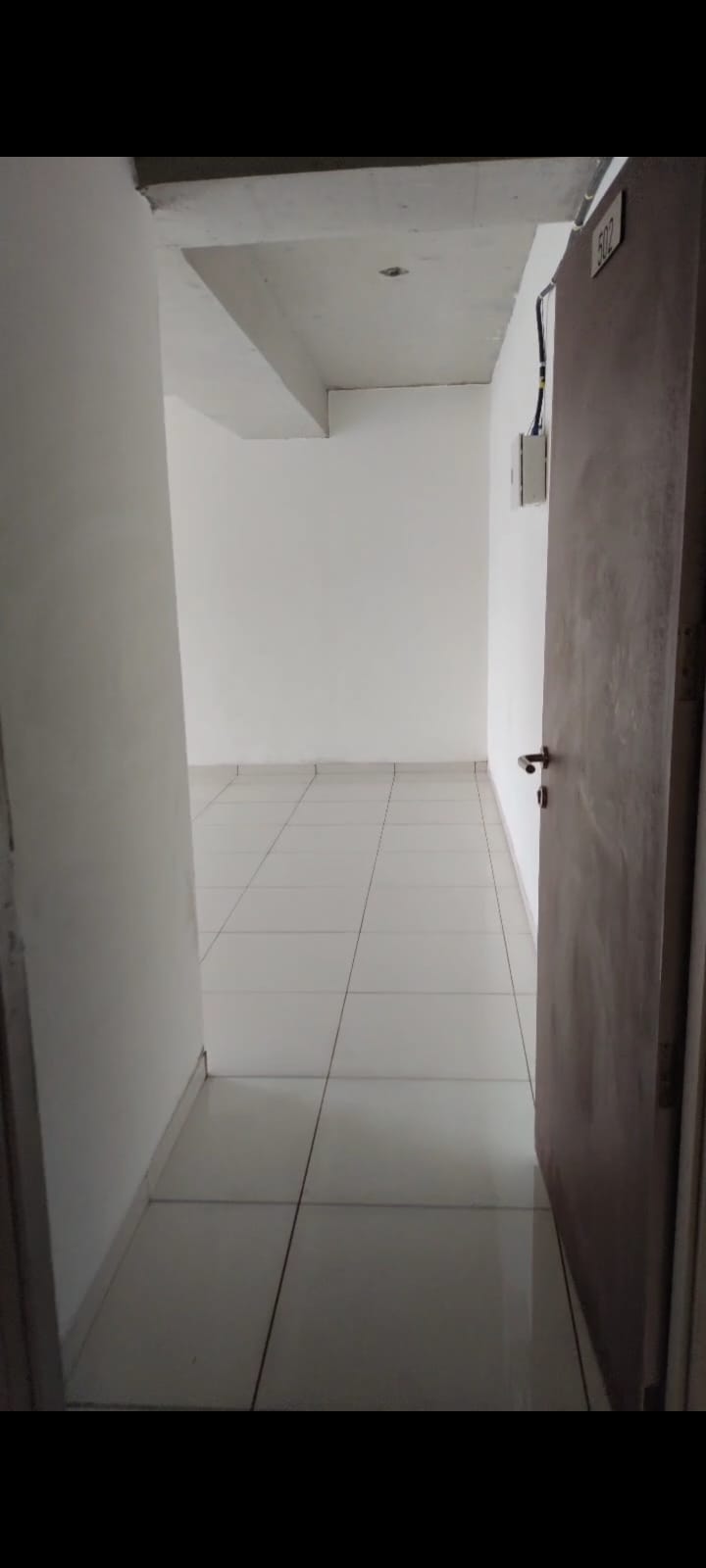 728 Sq. Ft. Commercial Office for Rent in Shyamal Cross Road Ahmedabad - Media 7