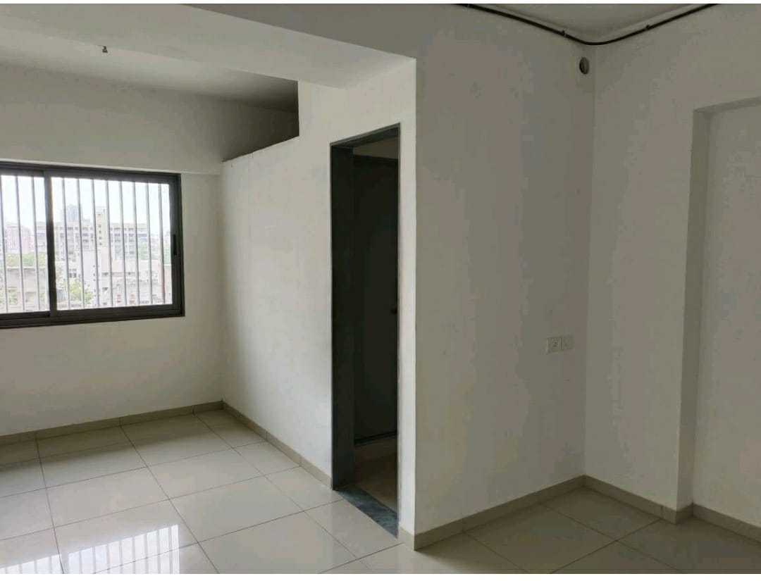 Office 950 Sq. Ft. Commercial Office for Rent in Ashram Road Ahmedabad - Media 5