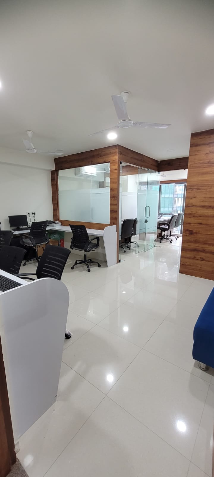 762 Sq. Ft. Commercial Office for Rent in Sola Ahmedabad - Media 5