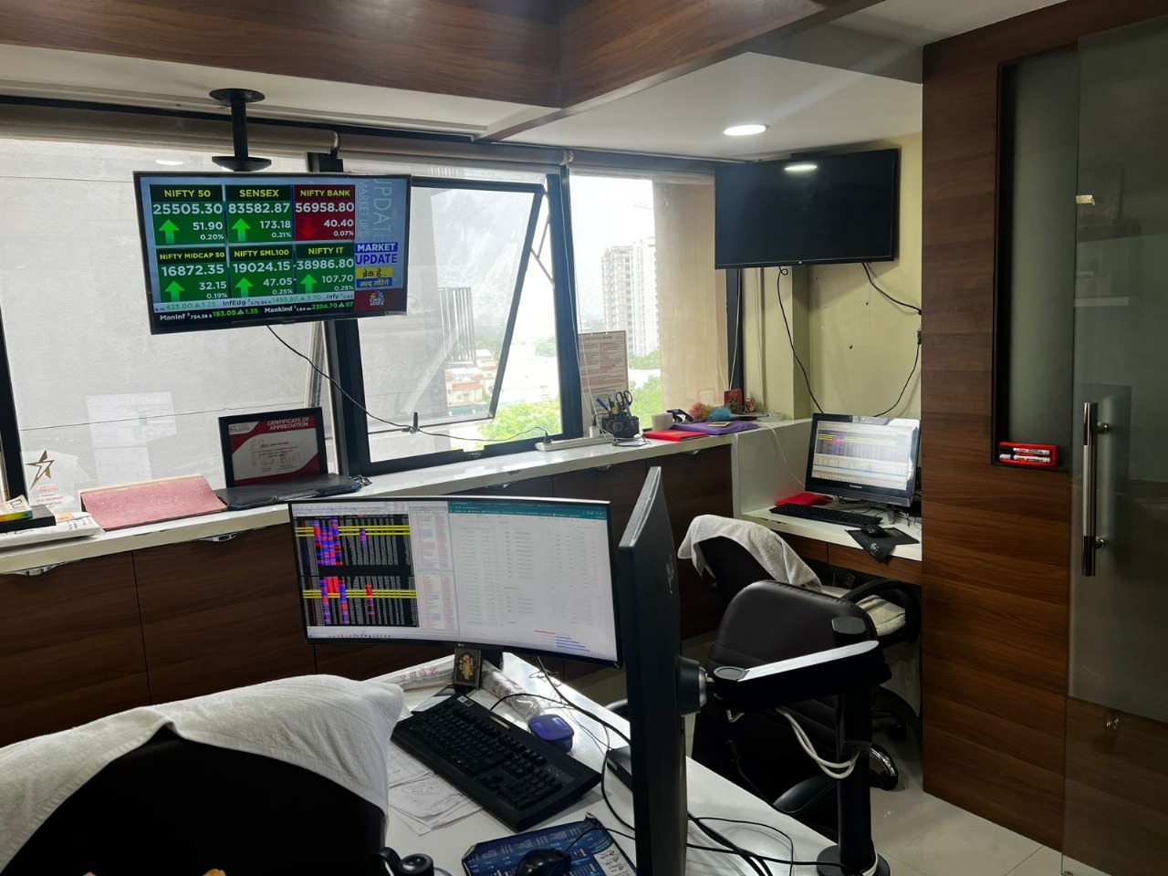 535 Sq. Ft. Commercial Office for Rent in Ambli Bopal Road Ahmedabad - Media 9