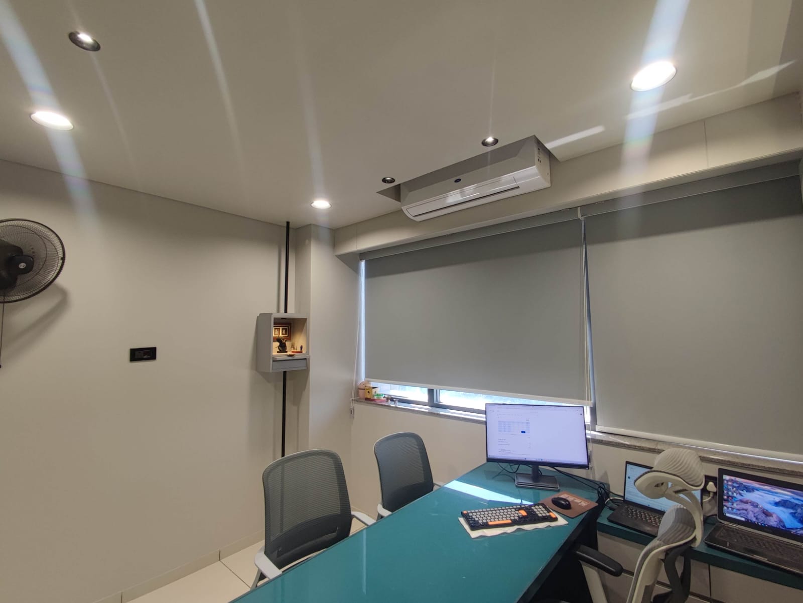 738 Sq. Ft. Commercial Office for Rent in Sg Highway Ahmedabad - Media 4