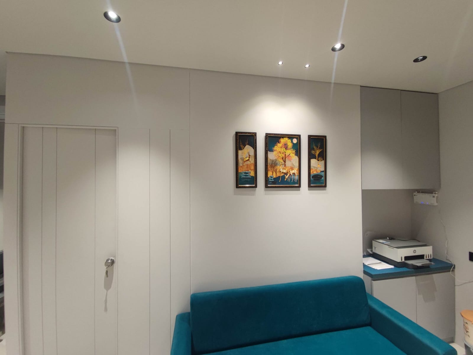 738 Sq. Ft. Commercial Office for Rent in Sg Highway Ahmedabad - Media 5