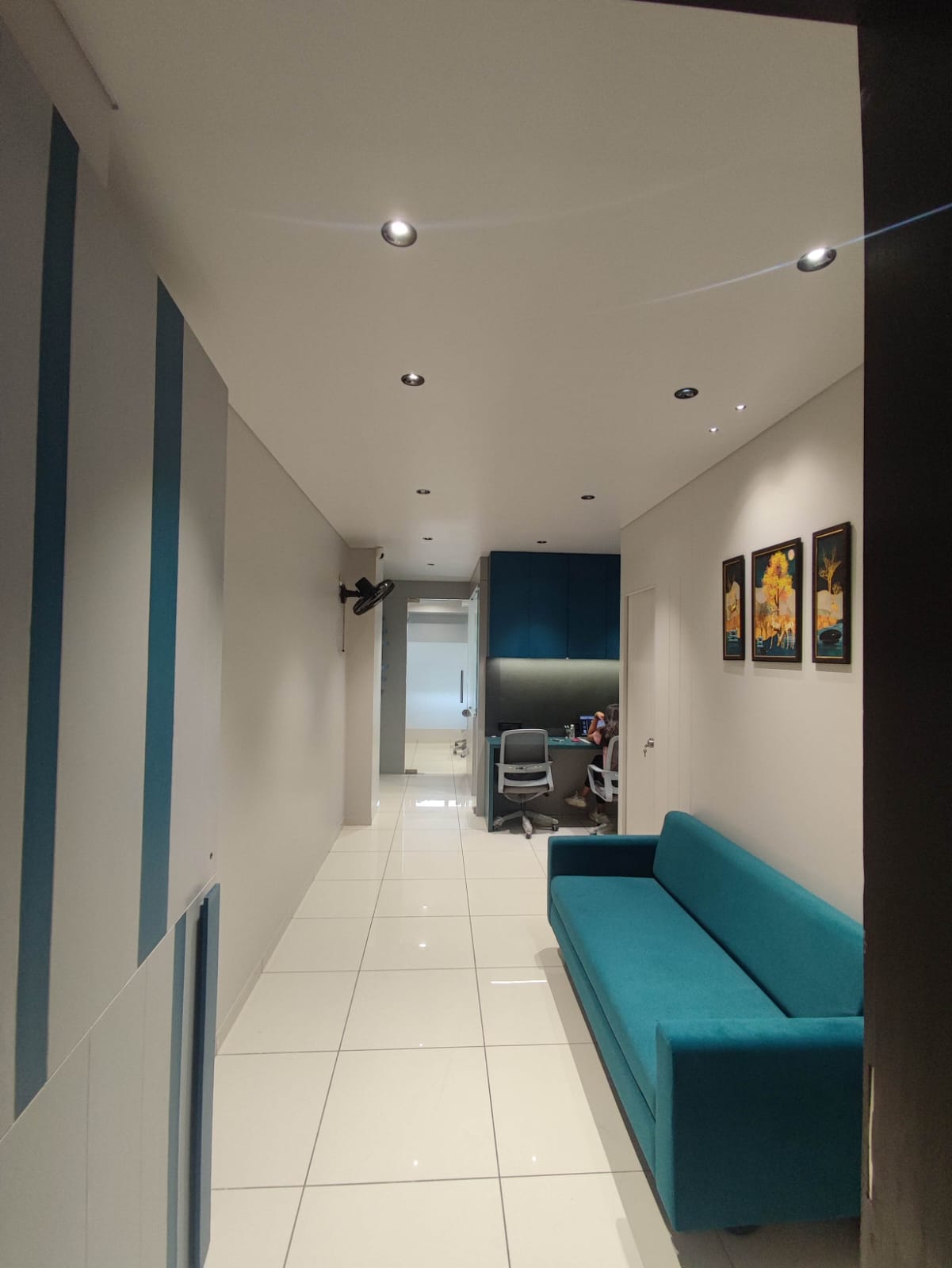 738 Sq. Ft. Commercial Office for Rent in Sg Highway Ahmedabad - Media 10
