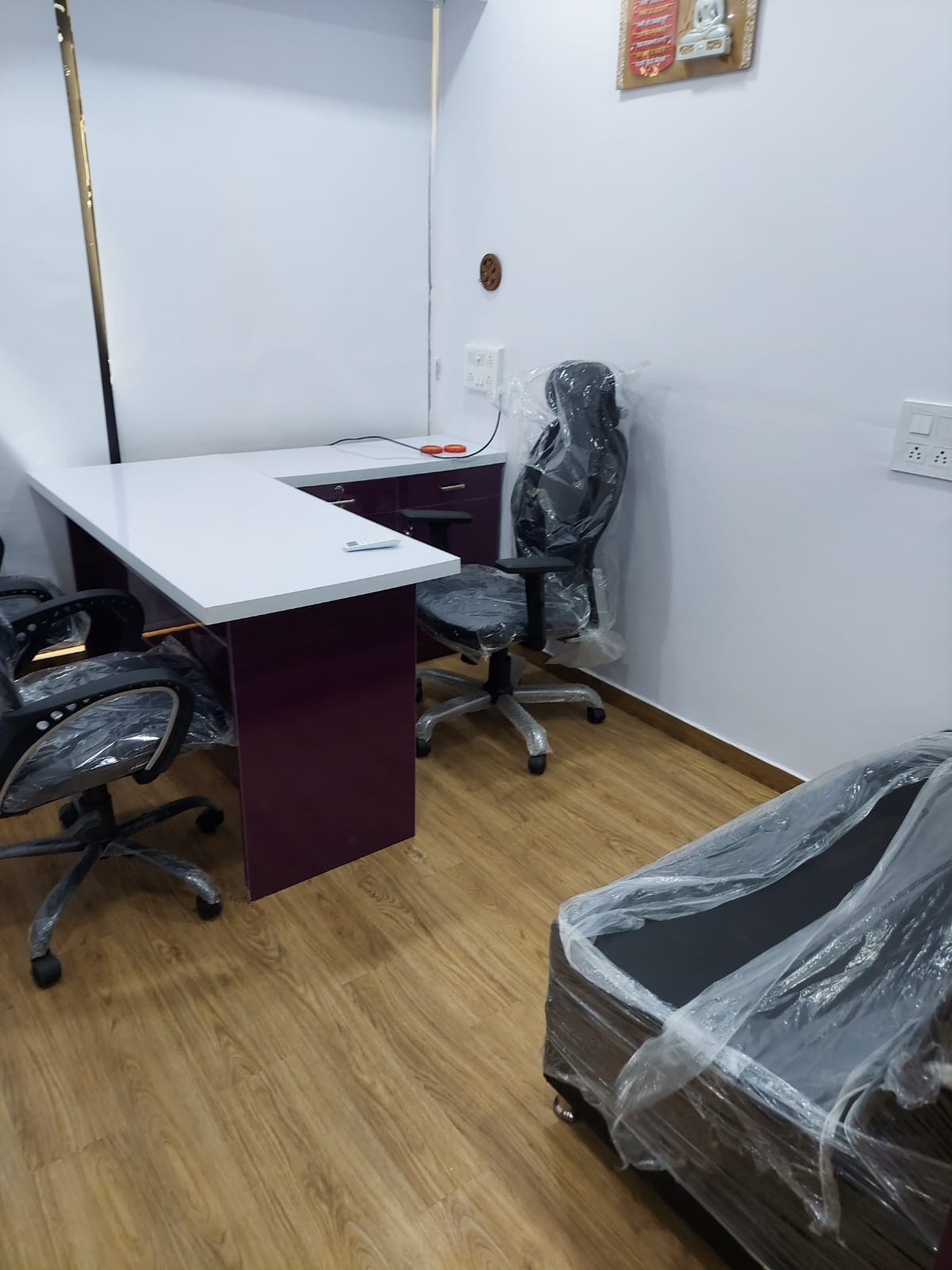 Office 588 Sq. Ft. Commercial Office for Rent in Ashram Road Ahmedabad - Media 5