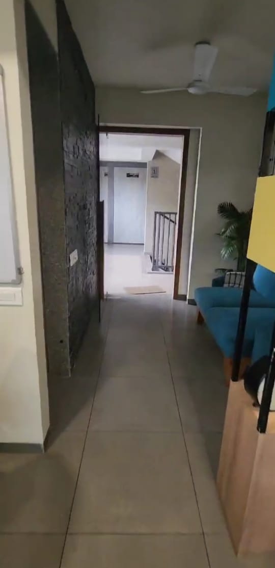 600 Sq. Ft. Commercial Office for Rent in Makarba Ahmedabad - Media 19