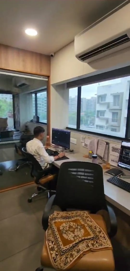600 Sq. Ft. Commercial Office for Rent in Makarba Ahmedabad - Media 12