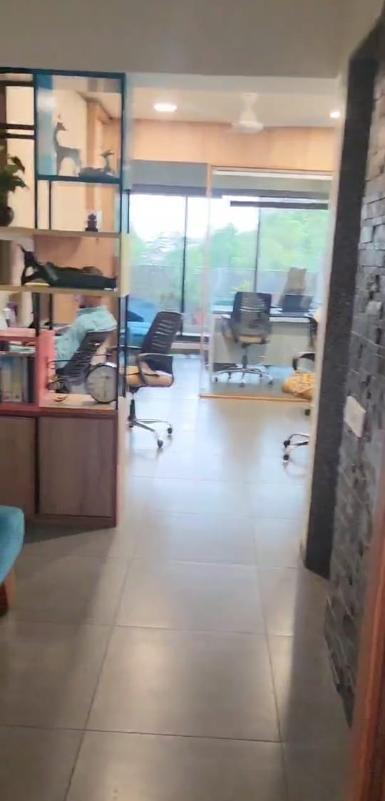 600 Sq. Ft. Commercial Office for Rent in Makarba Ahmedabad - Media 6