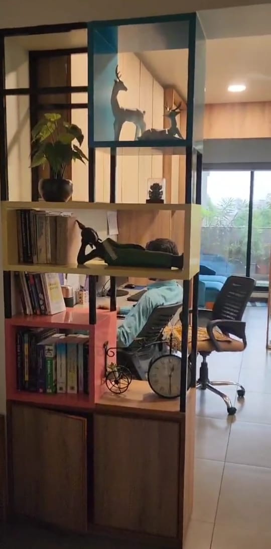 600 Sq. Ft. Commercial Office for Rent in Makarba Ahmedabad - Media 2