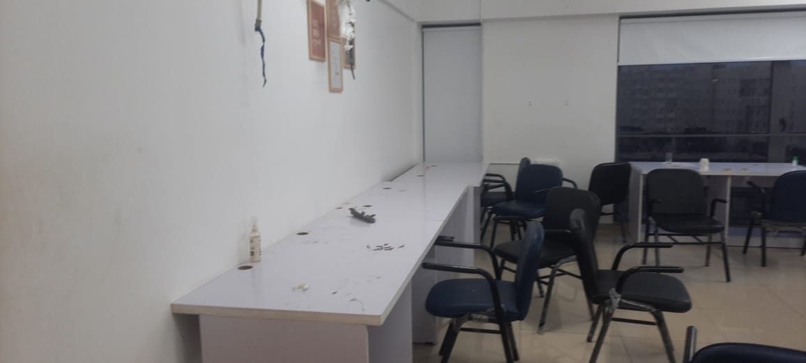 Office 950 Sq. Ft. Commercial Office for Rent in Gota Ahmedabad