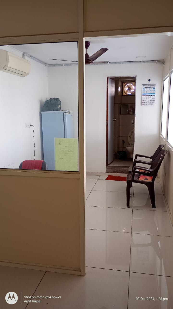 Office 1029 Sq. Ft. Commercial Office for Rent in Ashram Road Ahmedabad - Media 2