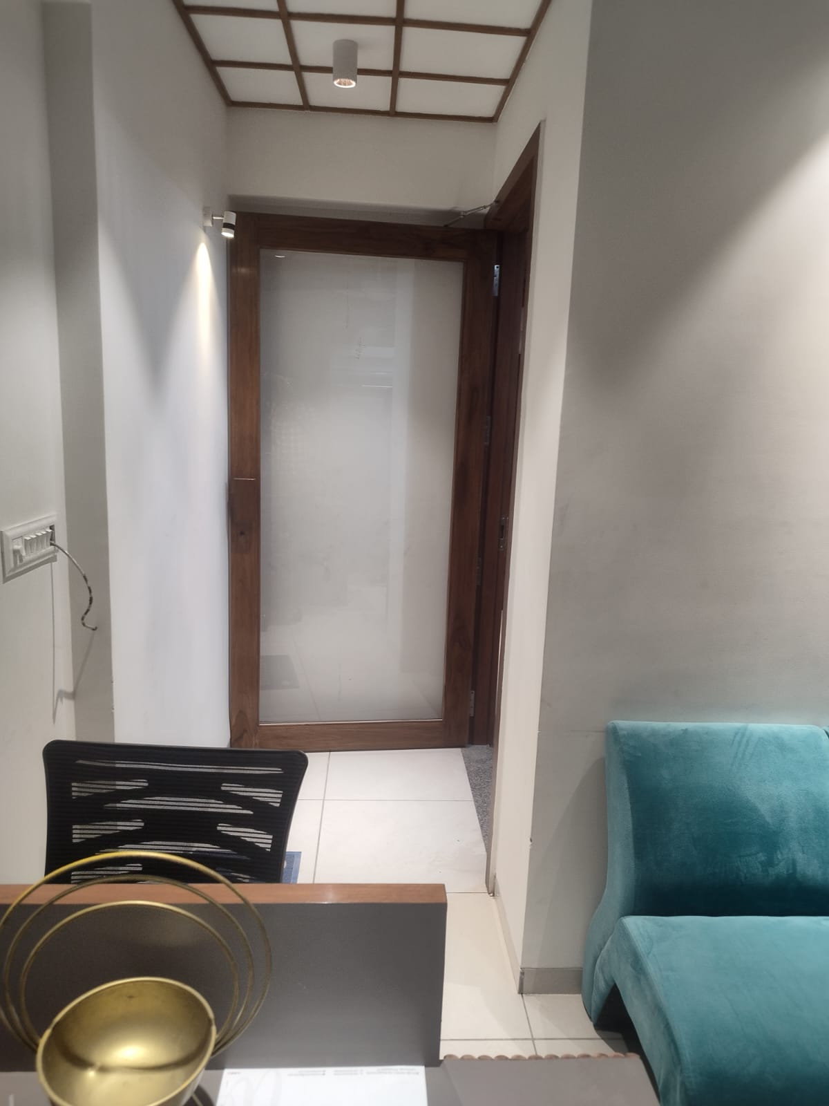 820 Sq. Ft. Commercial Office for Rent in Ashram Road Ahmedabad