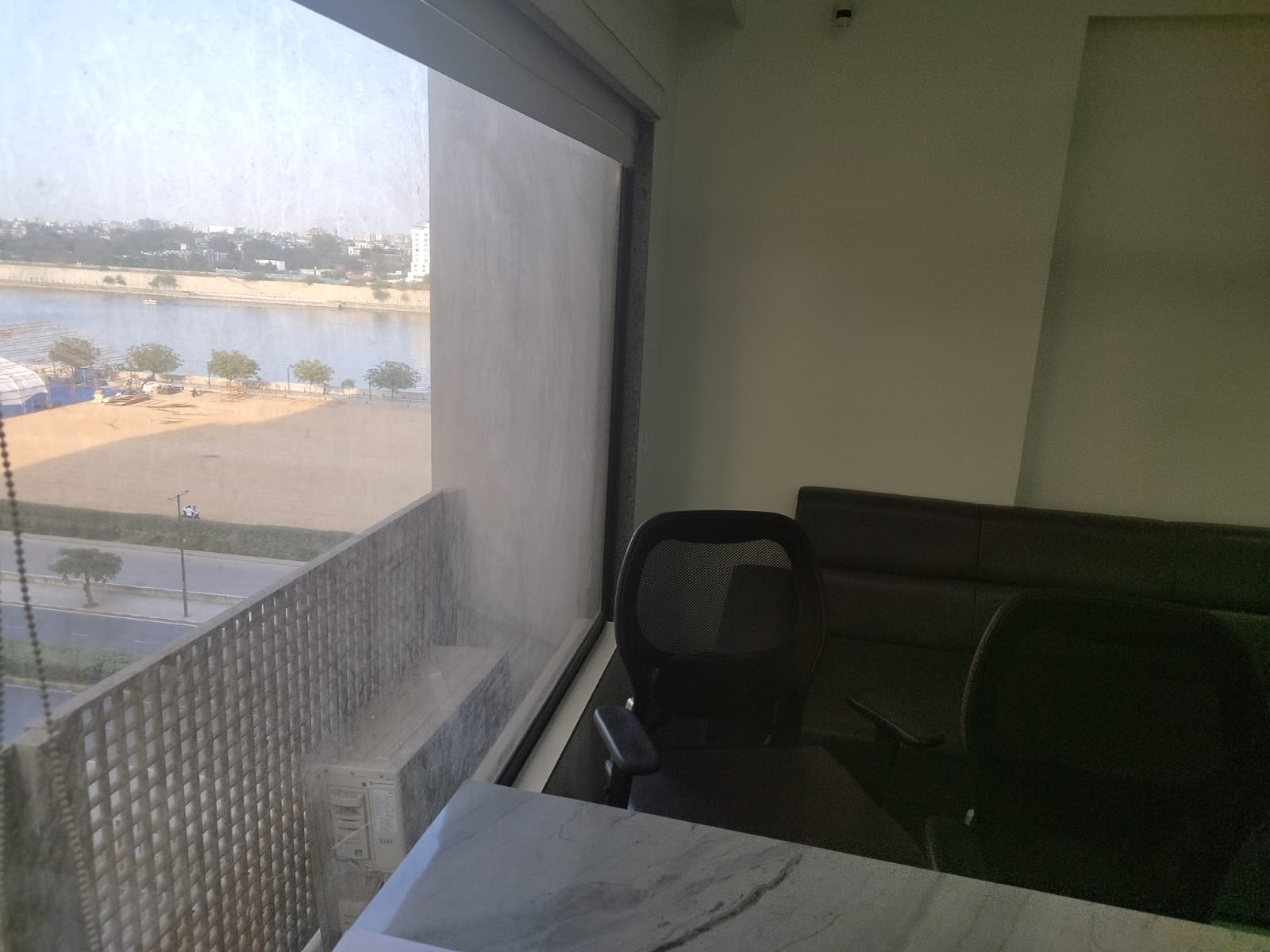 820 Sq. Ft. Commercial Office for Rent in Ashram Road Ahmedabad - Media 10