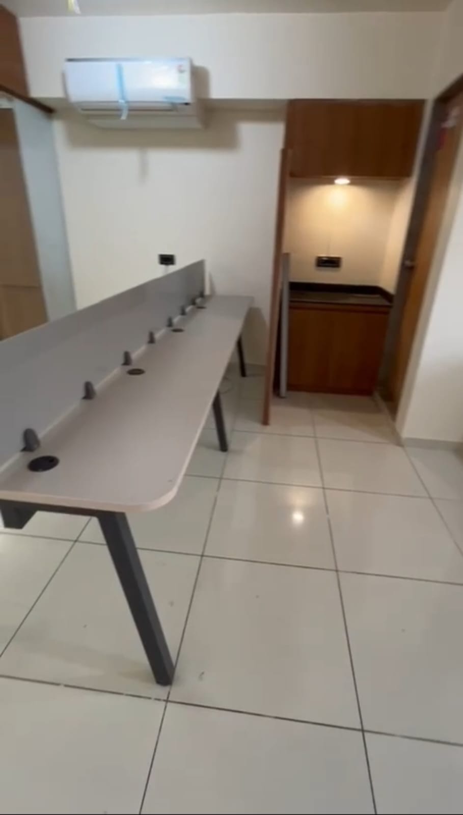 Office 710 Sq. Ft. Commercial Office for Rent in Vaishnodevi Ahmedabad - Media 2