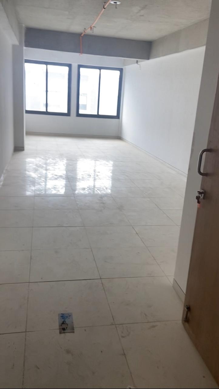 Office 913 Sq. Ft. Commercial Office for Rent in Gota Ahmedabad - Media 4