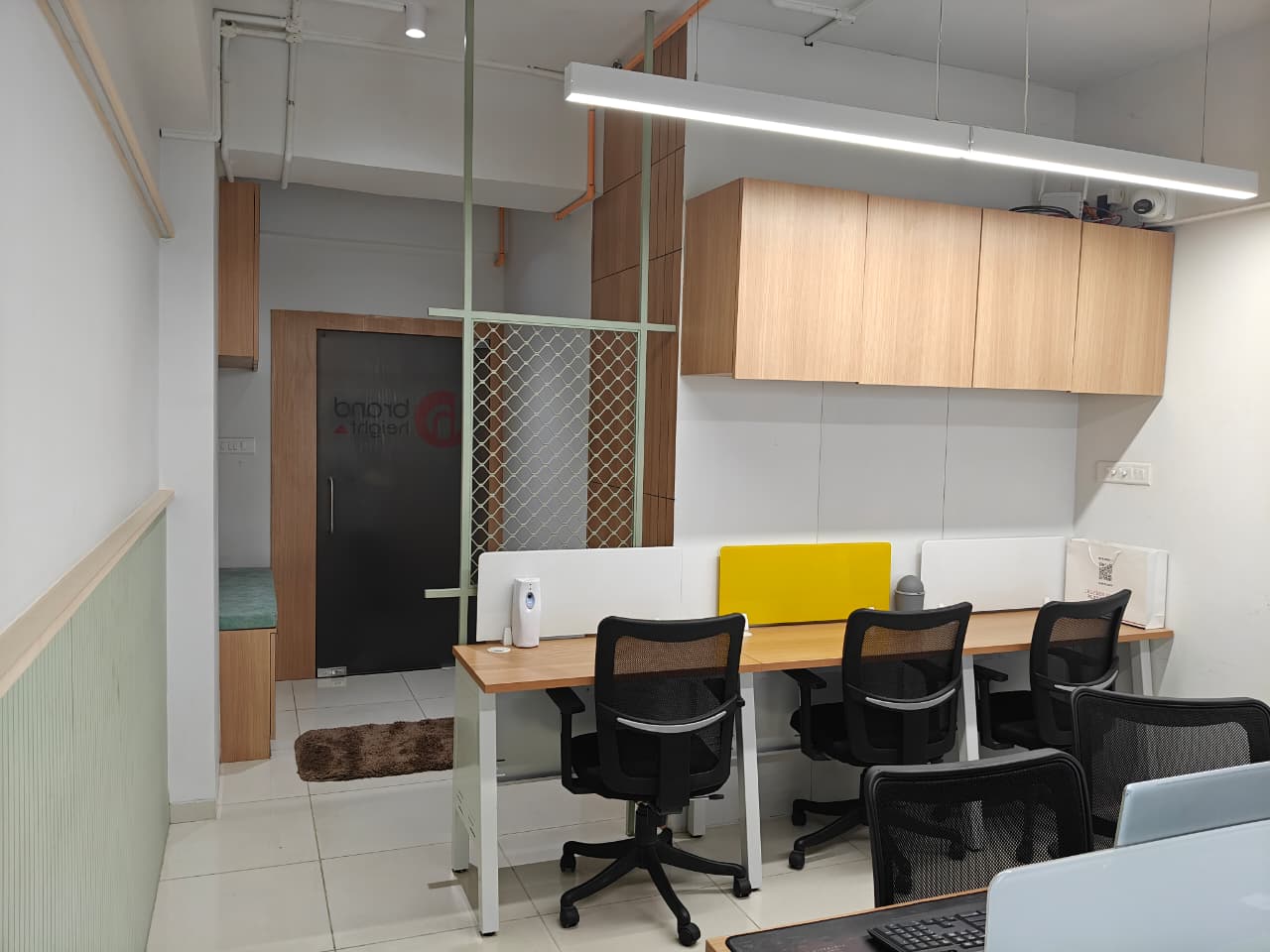 Office 658 Sq. Ft. Commercial Office for Rent in Gota Ahmedabad - Media 8