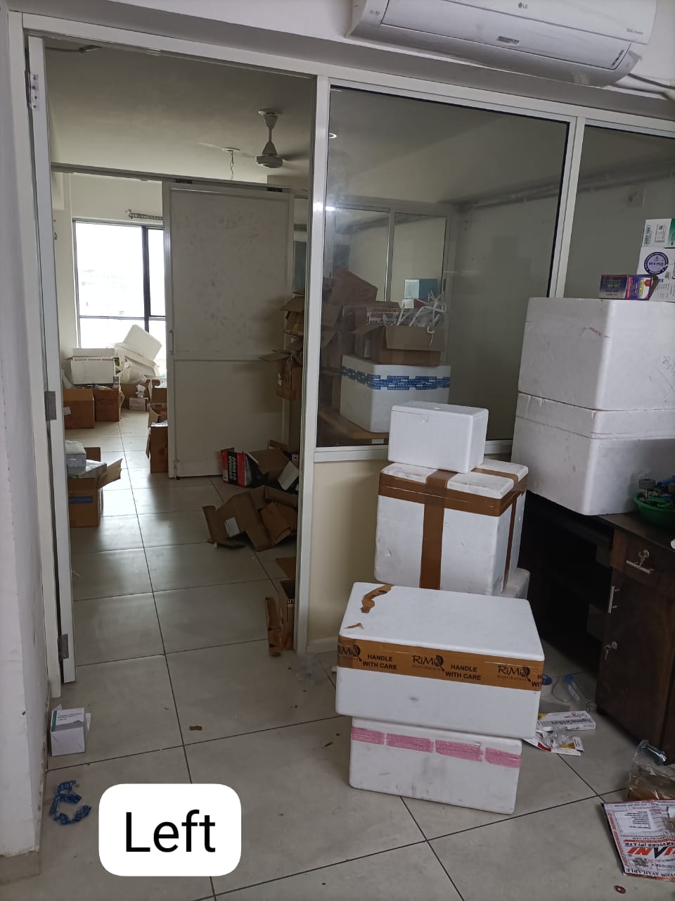 Office 775 Sq. Ft. Commercial Office for Rent in Ashram Road Ahmedabad - Media 3