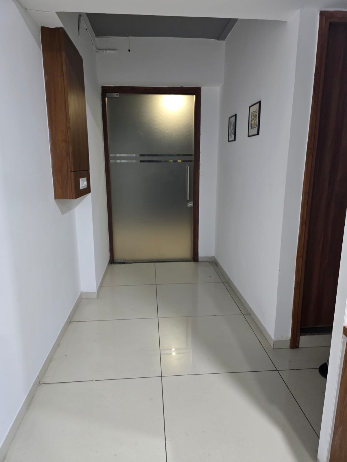 890 Sq. Ft. Commercial Office for Rent in Gota Ahmedabad - Media 6
