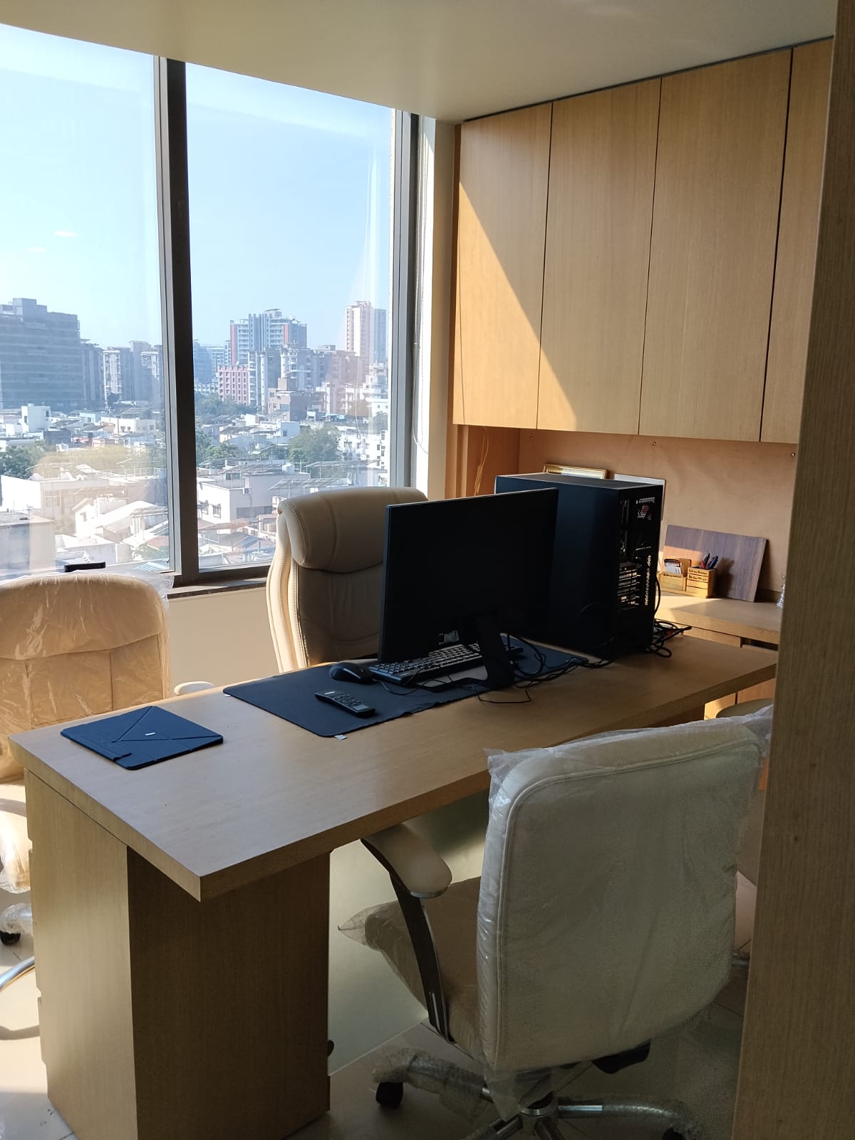 Office 583 Sq. Ft. Commercial Office for Rent in Vastrapur Ahmedabad - Media 3