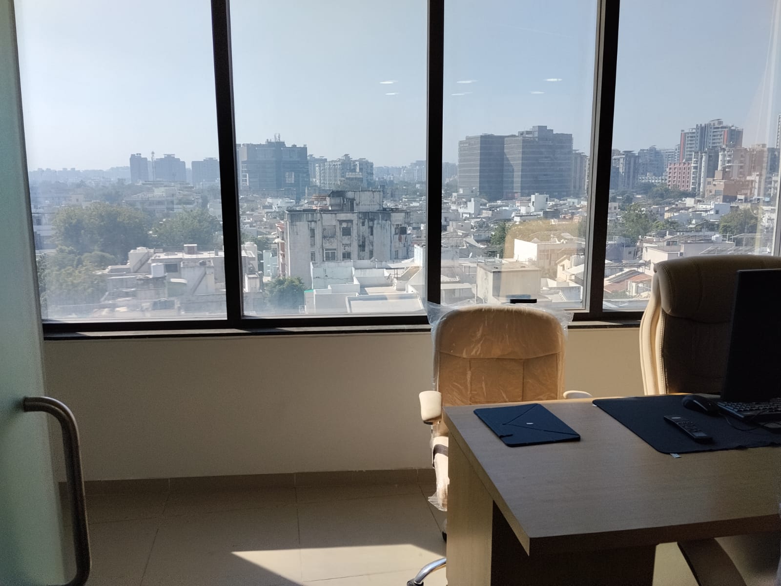 Office 583 Sq. Ft. Commercial Office for Rent in Vastrapur Ahmedabad - Media 4