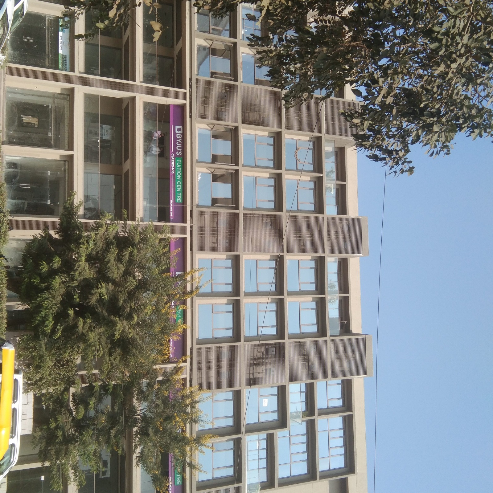 628 Sq. Ft. Commercial Office for Rent in Memnagar/gurukul Ahmedabad - Media 9