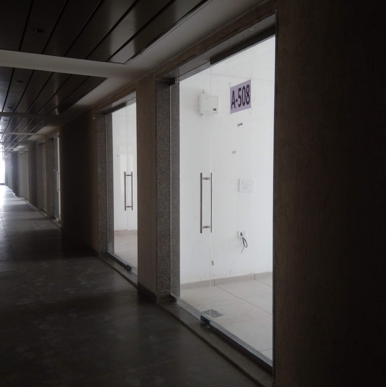 628 Sq. Ft. Commercial Office for Rent in Memnagar/gurukul Ahmedabad - Media 4
