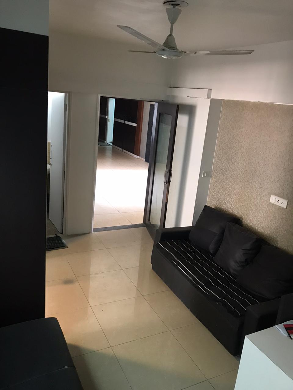 885 Sq. Ft. Commercial Office for Rent in Thaltej Ahmedabad - Media 17