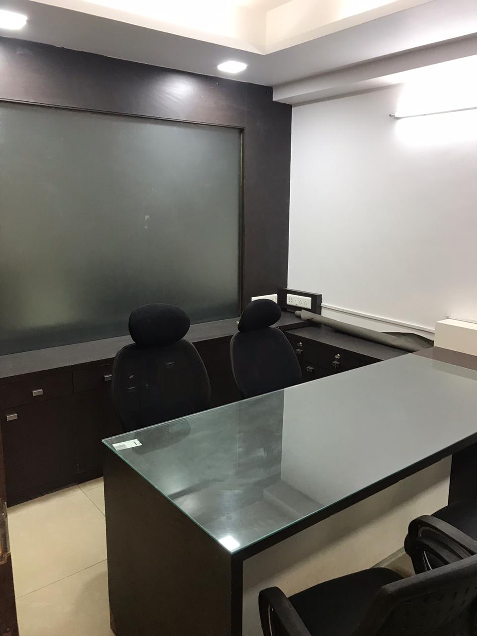 885 Sq. Ft. Commercial Office for Rent in Thaltej Ahmedabad - Media 9