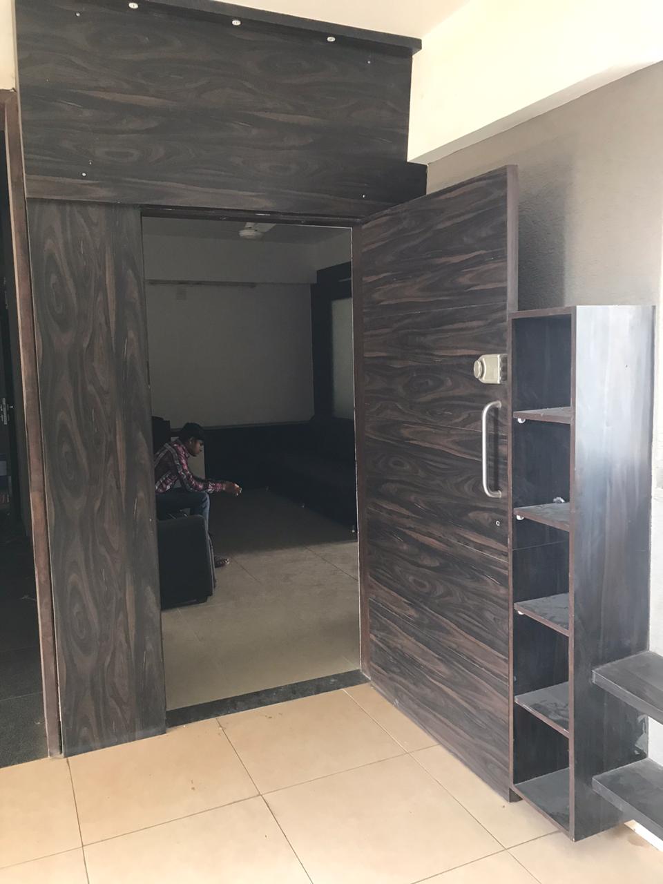 885 Sq. Ft. Commercial Office for Rent in Thaltej Ahmedabad - Media 7