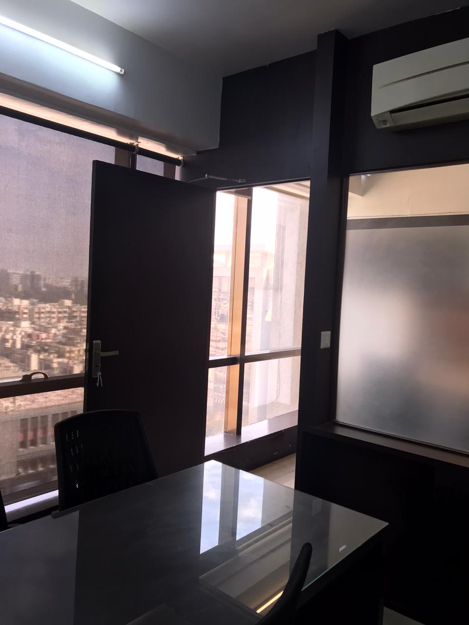 885 Sq. Ft. Commercial Office for Rent in Thaltej Ahmedabad - Media 4