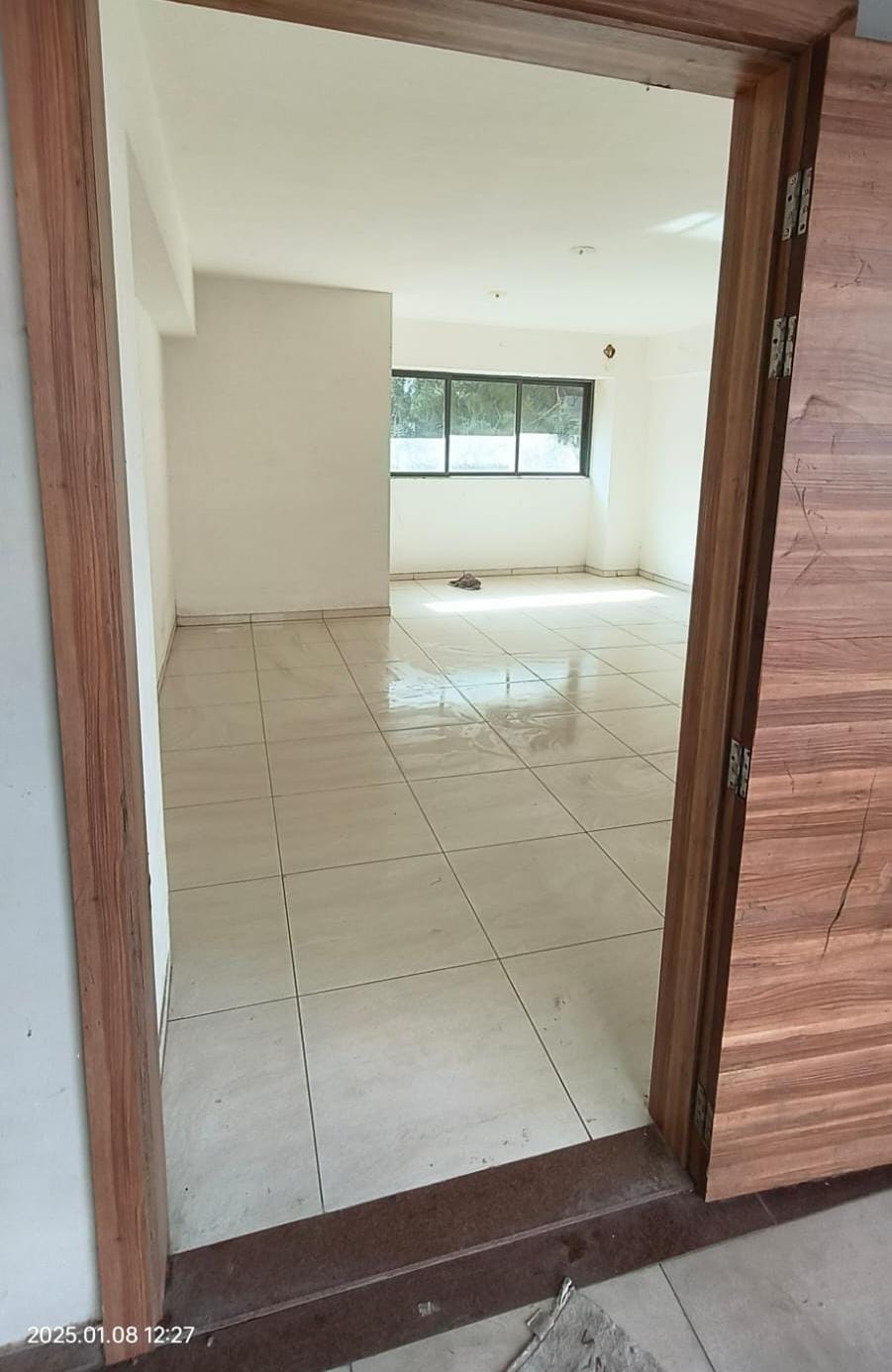 650 Sq. Ft. Commercial Office for Rent in Cg Road Ahmedabad - Media 2