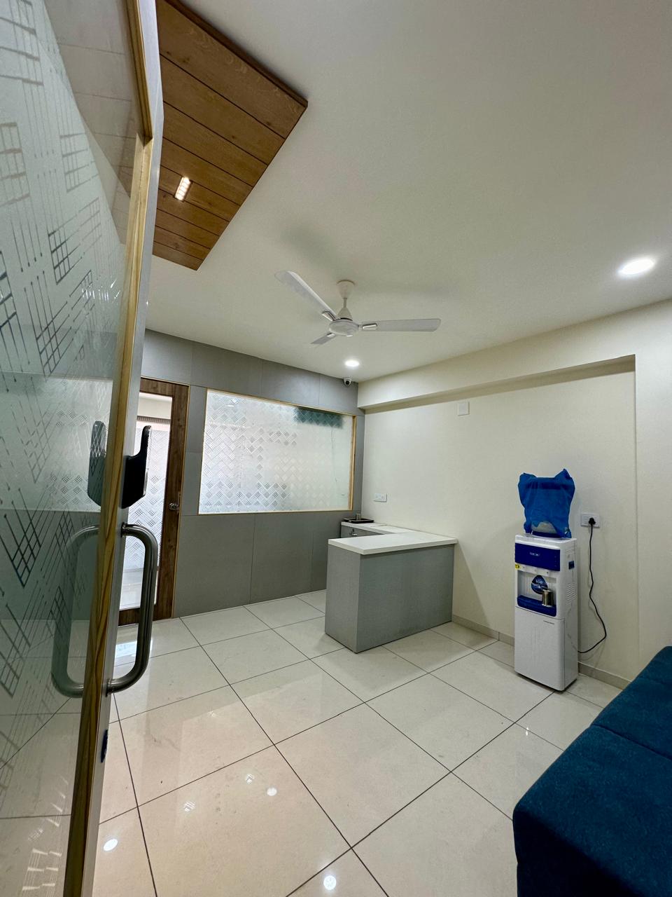 720 Sq. Ft. Commercial Office for Rent in Cg Road Ahmedabad - Media 2