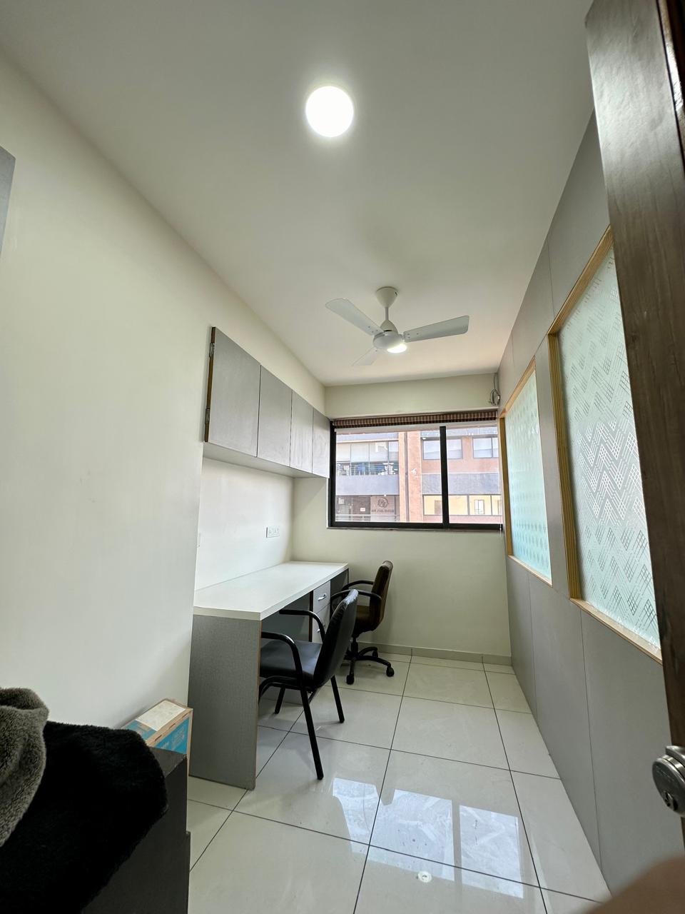 720 Sq. Ft. Commercial Office for Rent in Cg Road Ahmedabad - Media 7