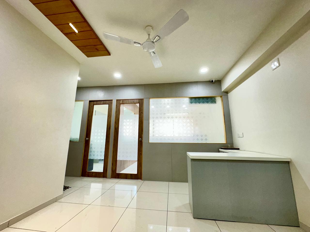 720 Sq. Ft. Commercial Office for Rent in Cg Road Ahmedabad - Media 8