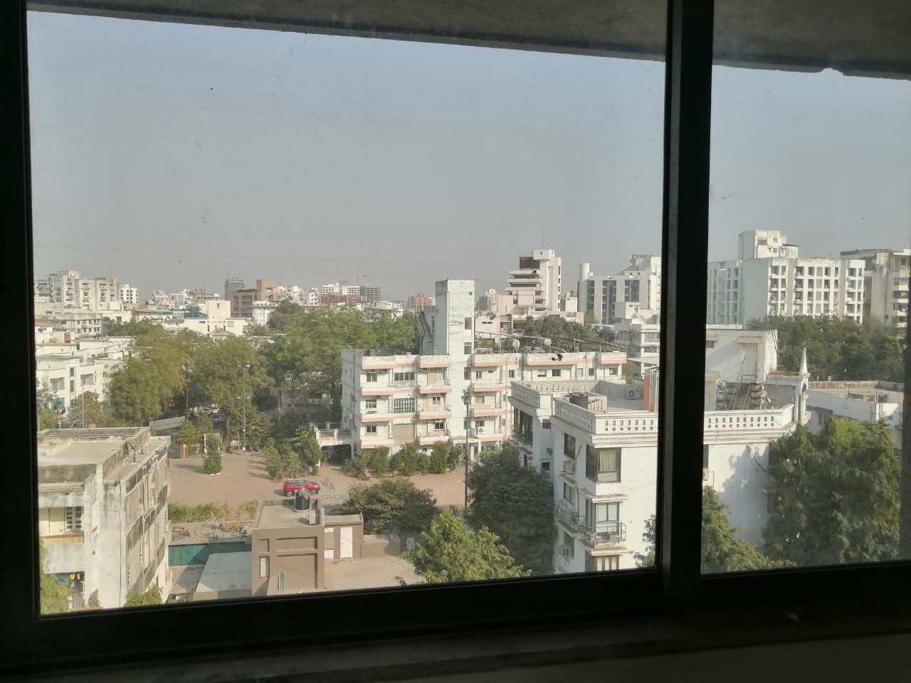 750 Sq. Ft. Commercial Office for Rent in Cg Road Ahmedabad - Media 7