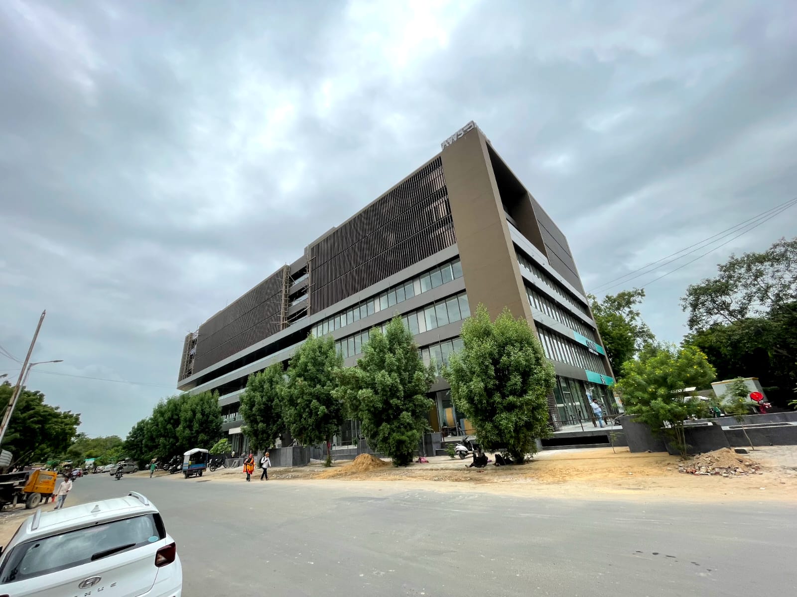 3140 Sq. Ft. Commercial Office for Rent in Memnagar/gurukul Ahmedabad - Media 7