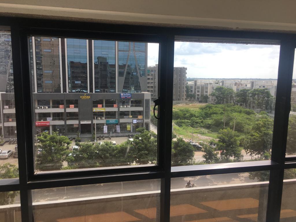 1100 Sq. Ft. Commercial Office for Rent in Science City Ahmedabad - Media 4