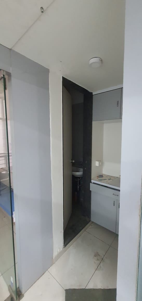 878 Sq. Ft. Commercial Office for Rent in Navrangpura Ahmedabad