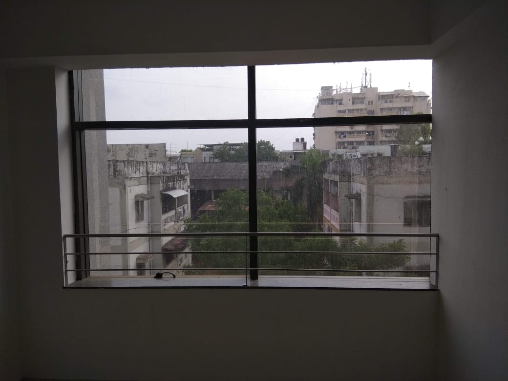 700 Sq. Ft. Commercial Office for Rent in Navrangpura Ahmedabad - Media 3