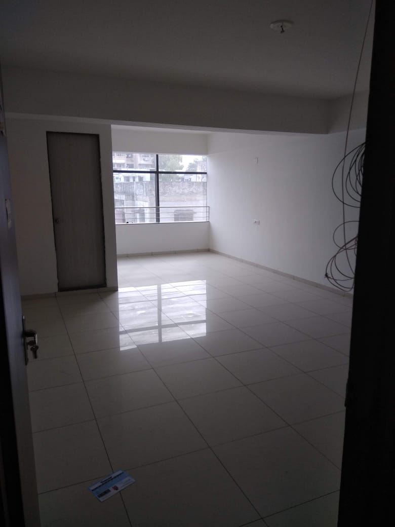 700 Sq. Ft. Commercial Office for Rent in Navrangpura Ahmedabad - Media 6