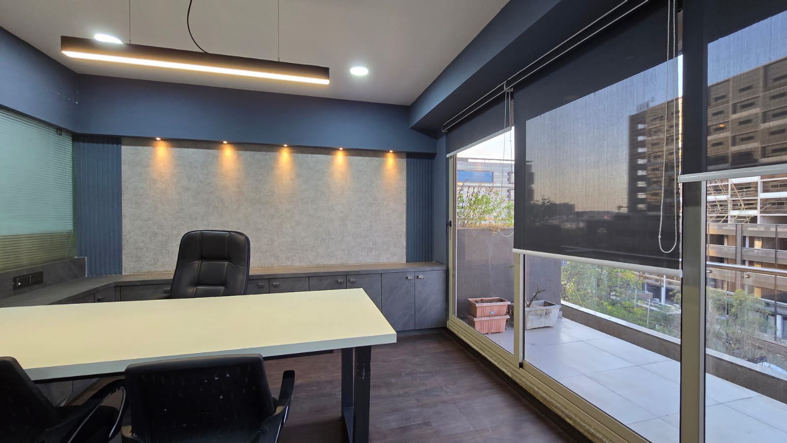 1471 Sq. Ft. Commercial Office for Rent in Iscon Ambli Road Ahmedabad - Media 10