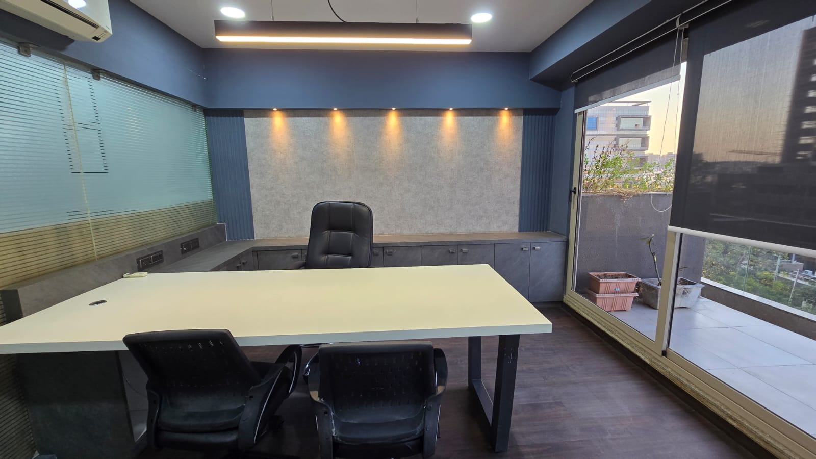 1471 Sq. Ft. Commercial Office for Rent in Iscon Ambli Road Ahmedabad - Media 12