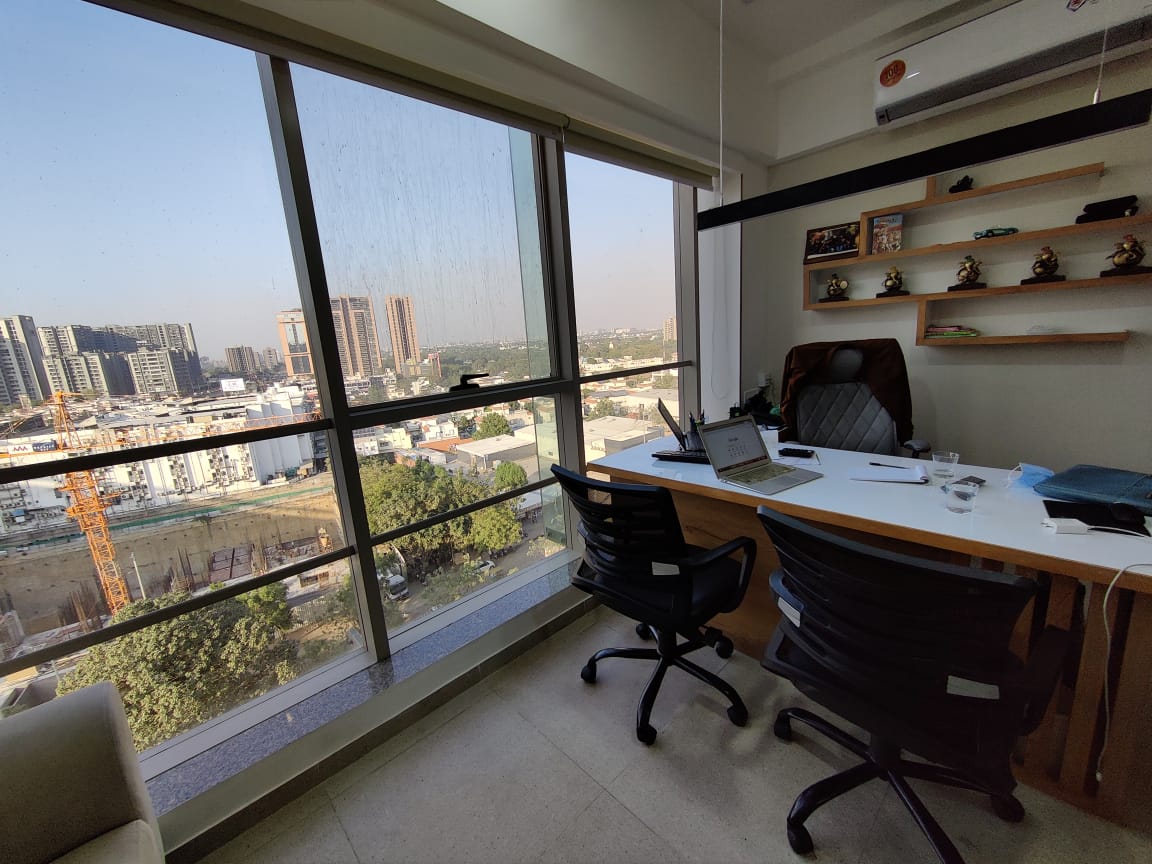 1000 Sq. Ft. Commercial Office for Rent in Iscon Ambli Road Ahmedabad - Media 7