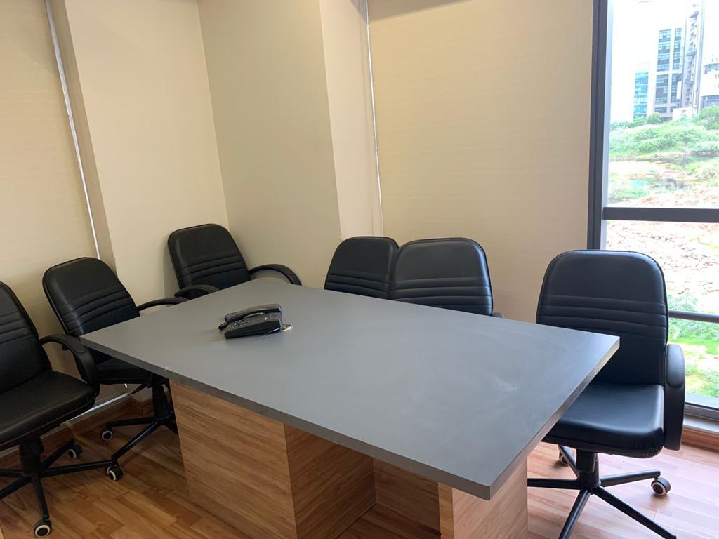 900 Sq. Ft. Commercial Office for Rent in Sg Highway Ahmedabad - Media 2