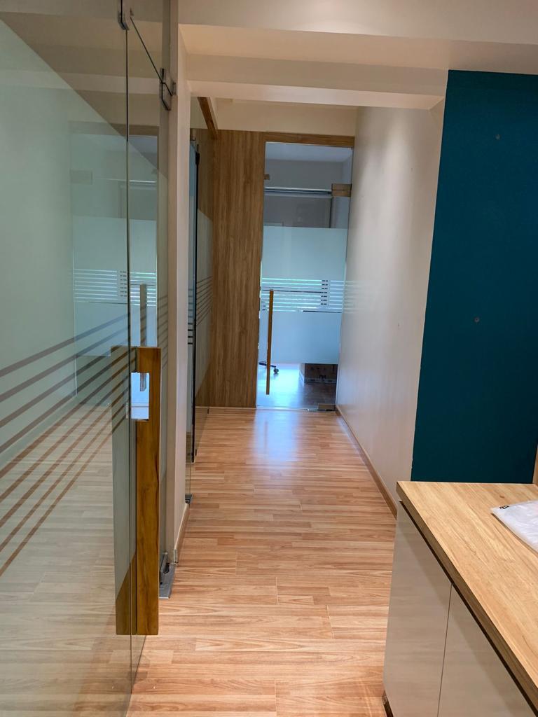 900 Sq. Ft. Commercial Office for Rent in Sg Highway Ahmedabad - Media 6