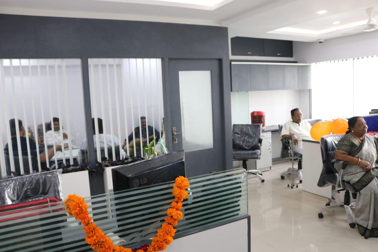 Office Commercial Office for Rent in Ashram Road Ahmedabad - Media 19